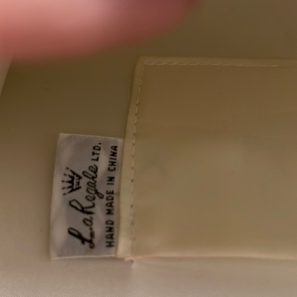 La Regale Purse - Picture 15 of 16